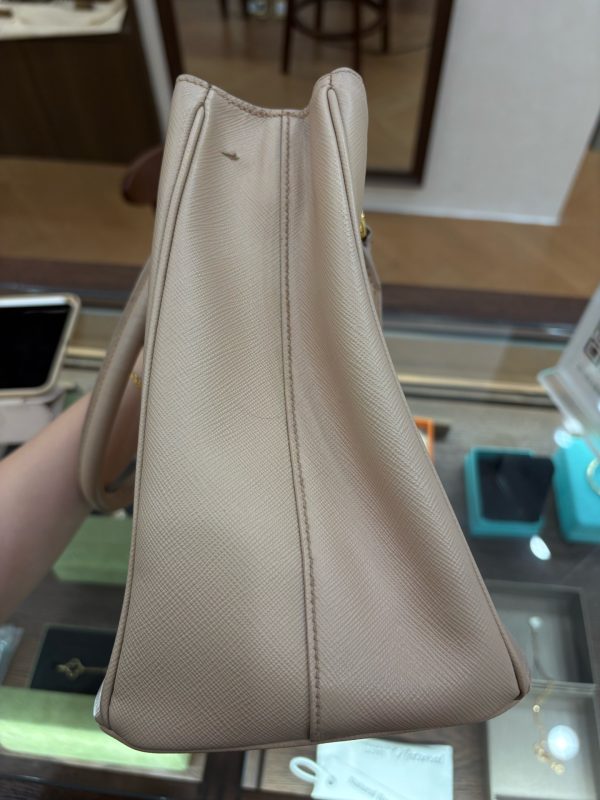 Prada - Image 4