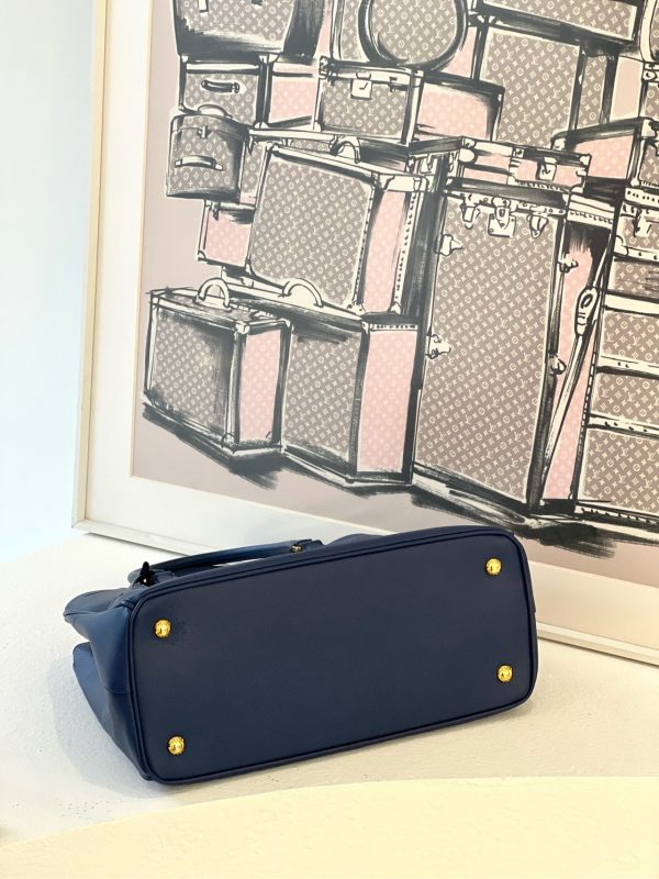 Prada - Image 5