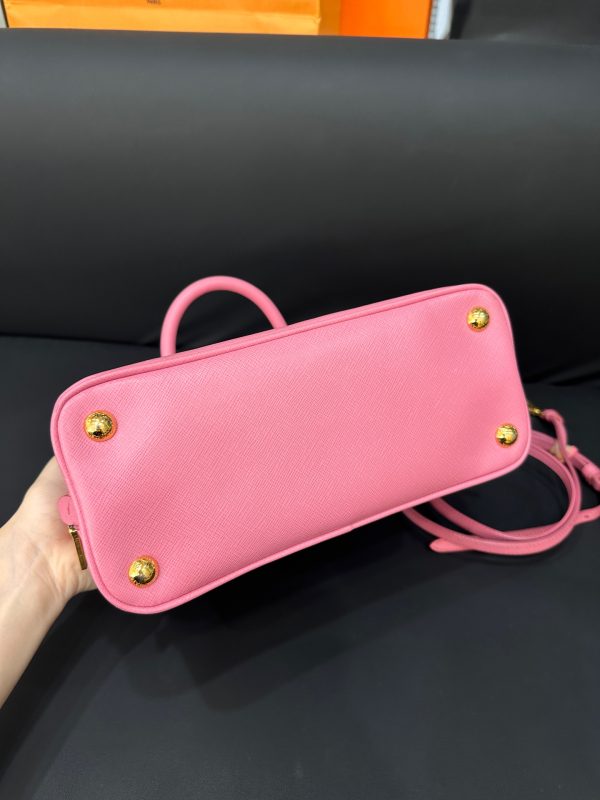 Prada - Image 5