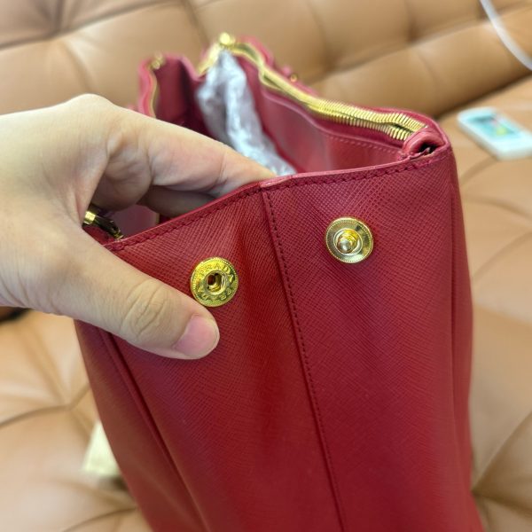 Prada - Image 6
