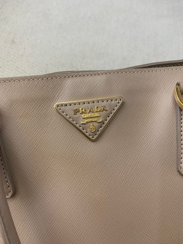 Prada - Image 7