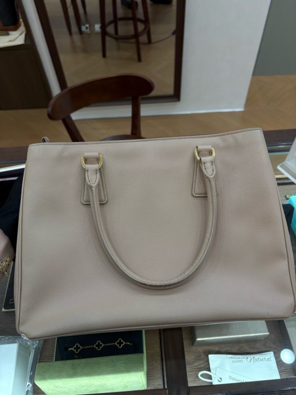 Prada - Image 2