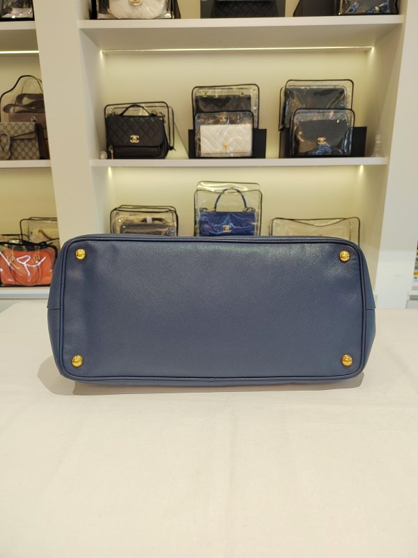 Prada - Image 5