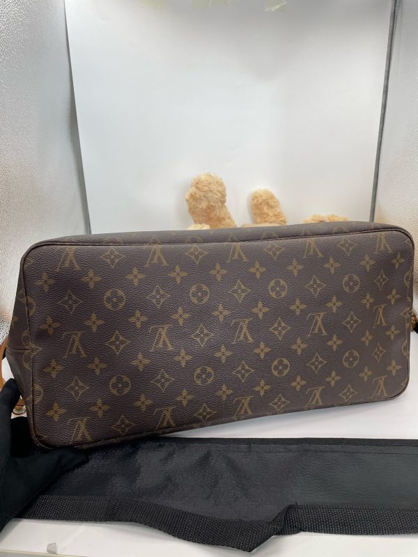 Louis Vuitton Neverfull
