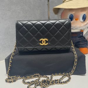 Chanel 23A WOC