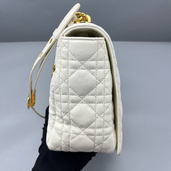 Dior - Image 3