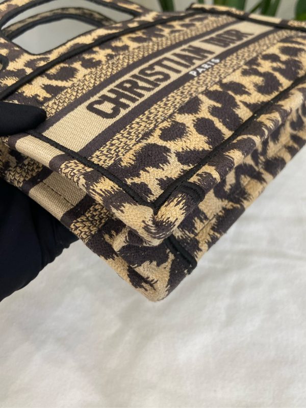 Dior tote - Image 7