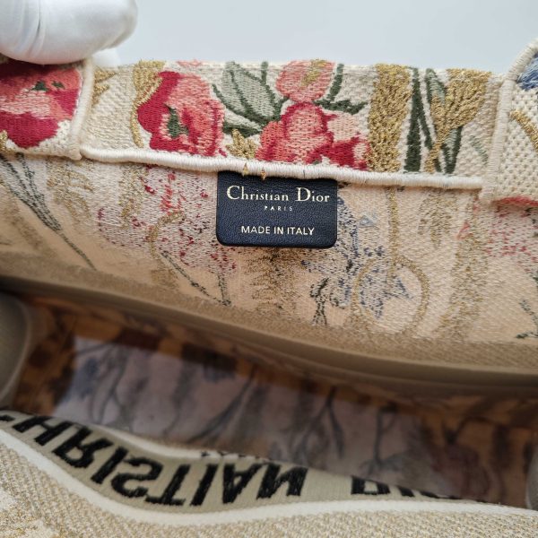 Dior tote - Image 8