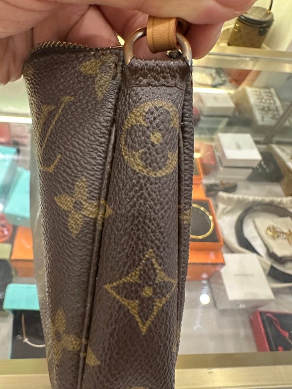 Louis Vuitton Pochette