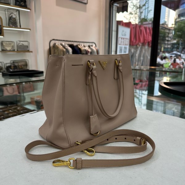 Prada - Image 2
