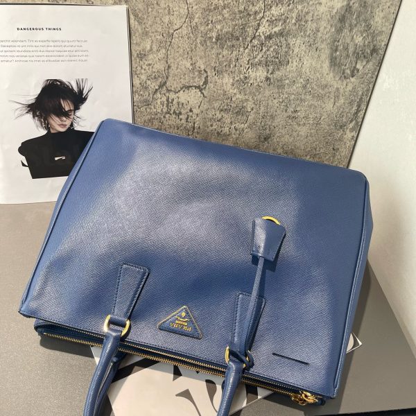 Prada - Image 3