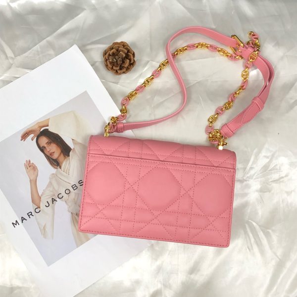 Dior - Image 2