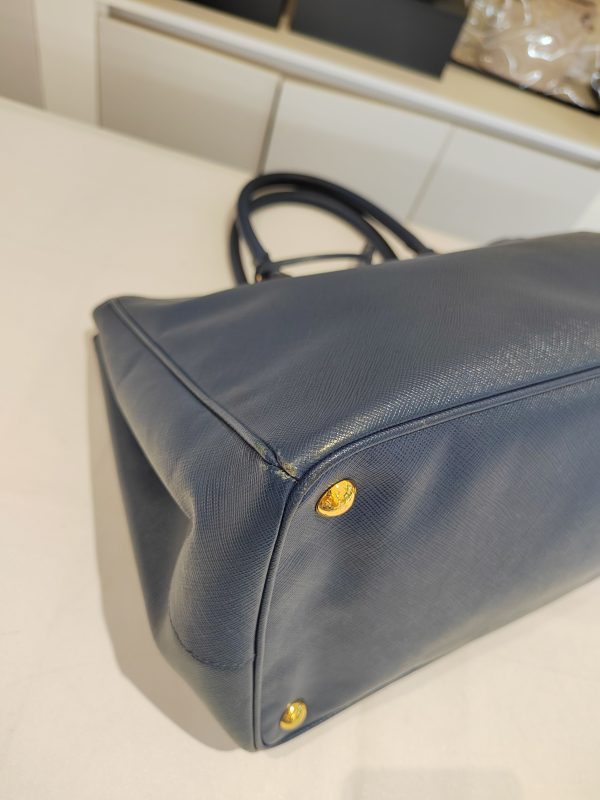 Prada - Image 4