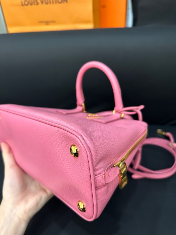 Prada - Image 4
