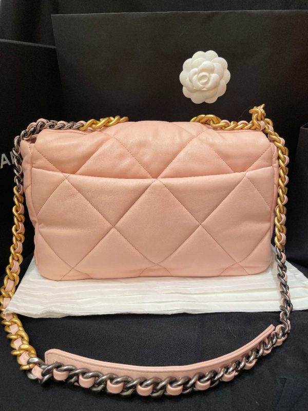 Chanel - Image 2