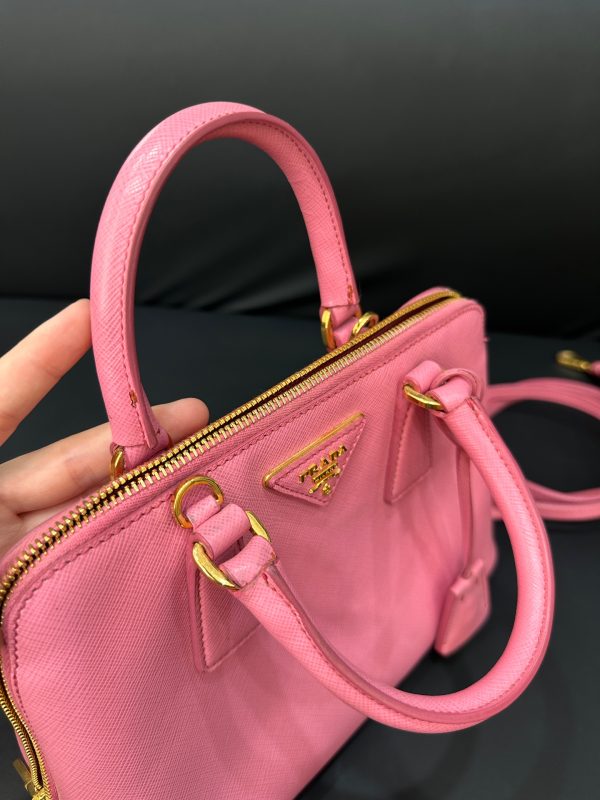 Prada - Image 6