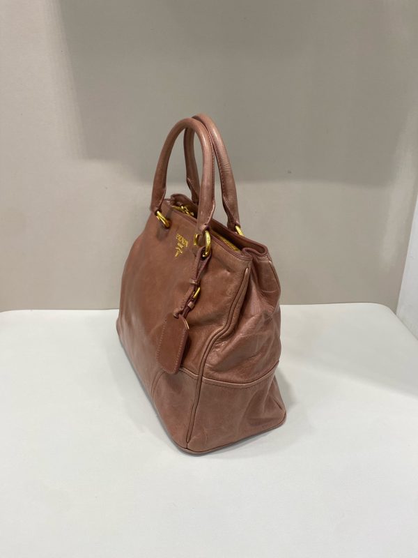 Prada - Image 3