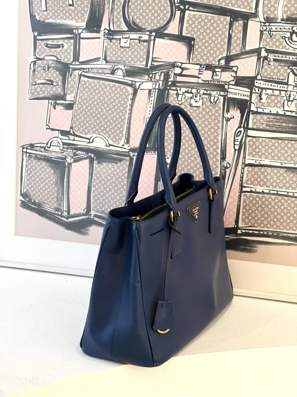 Prada - Image 4