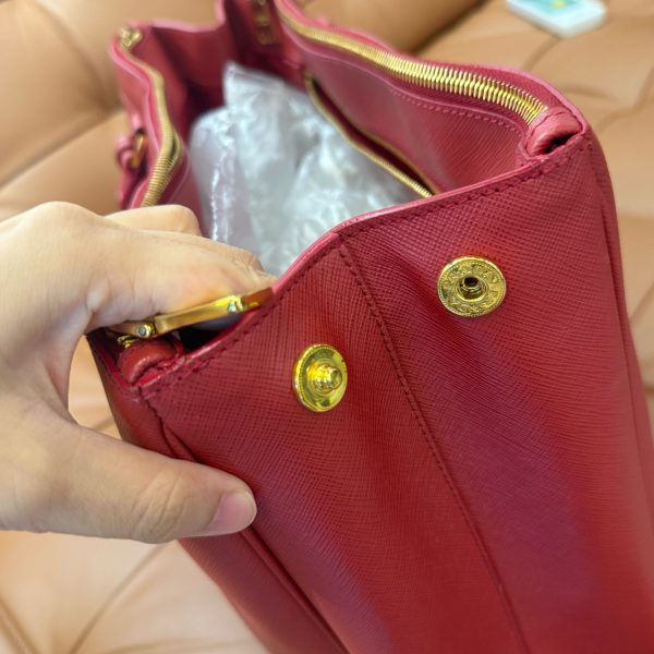 Prada - Image 7