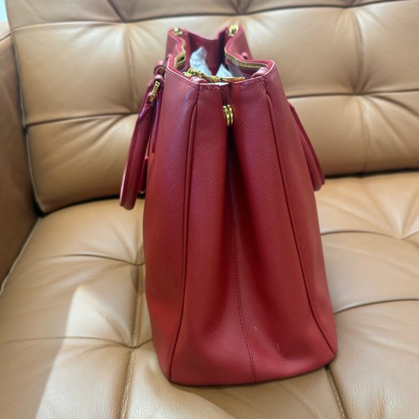 Prada - Image 4