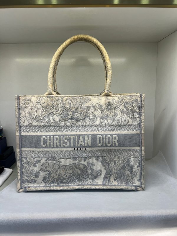 Dior tote