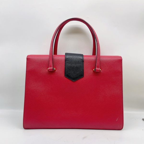 Prada - Image 2