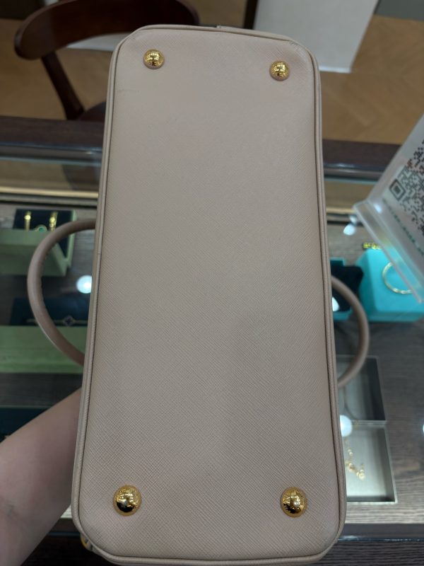 Prada - Image 5
