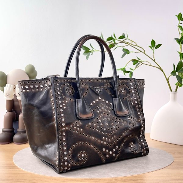 Prada - Image 3