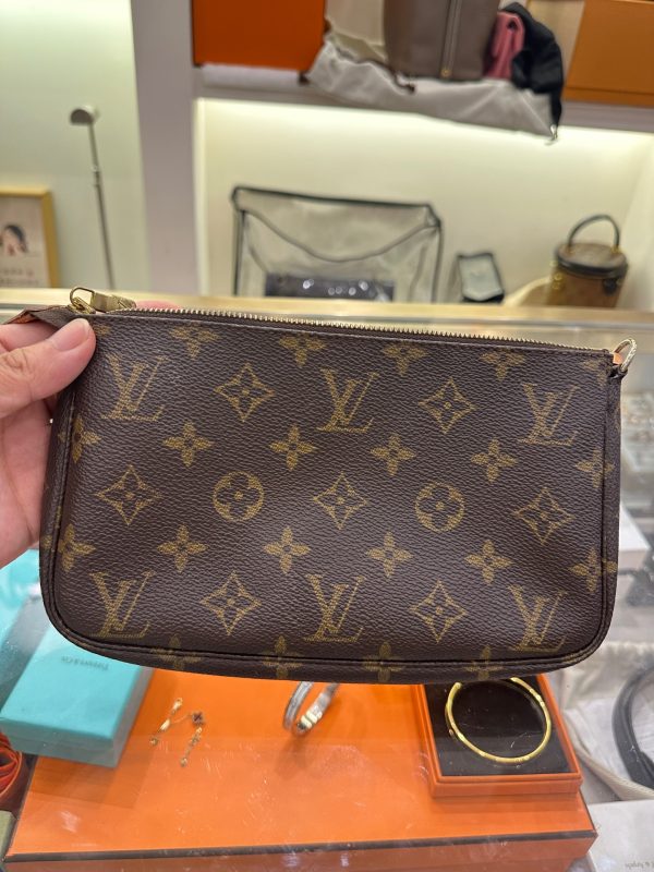 Louis Vuitton Pochette